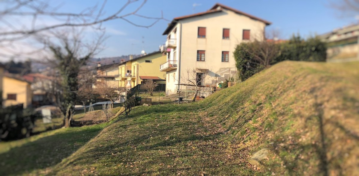 Terreno vigneto in via vigna a Capiago Intimiano